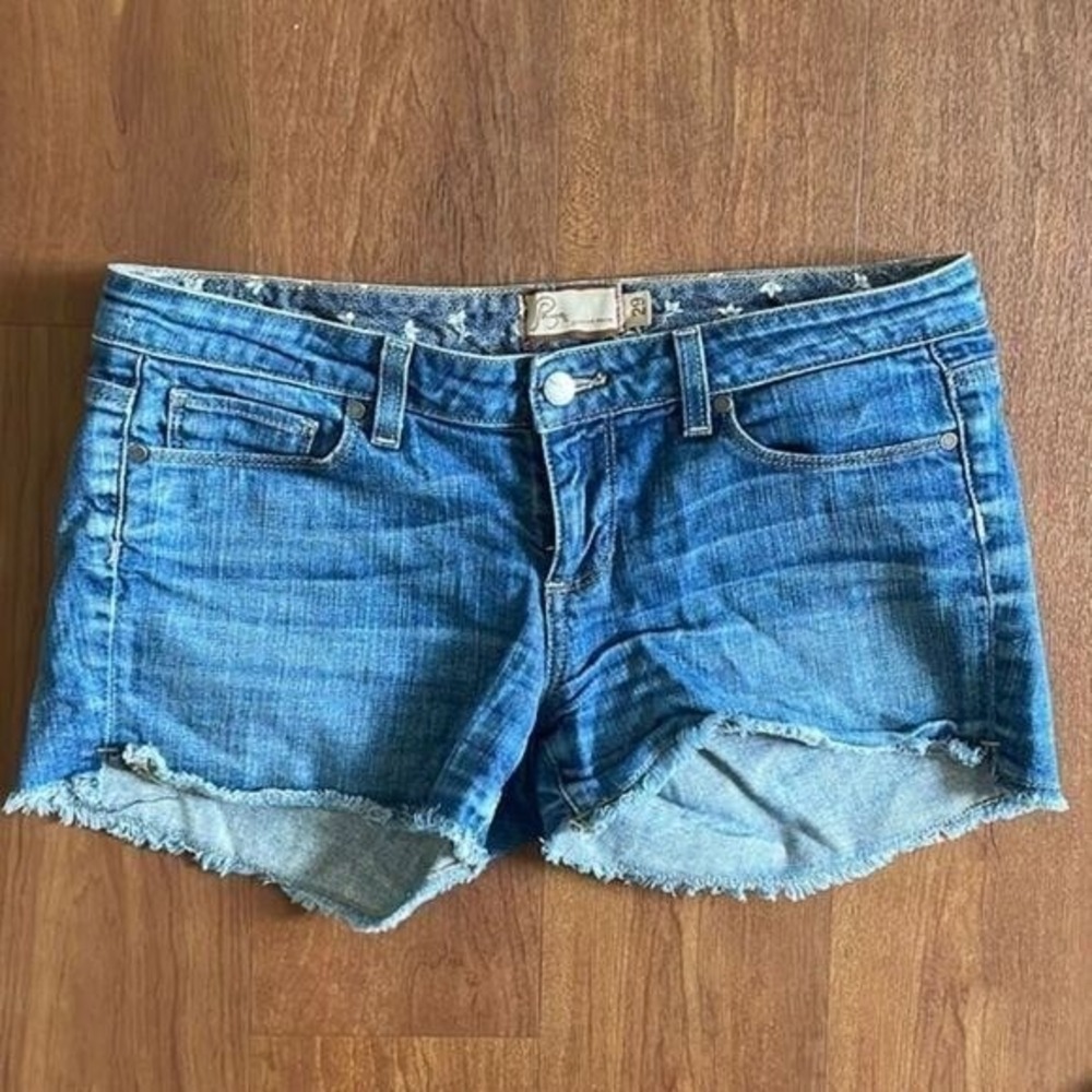 Paige Premium Denim Cut Off Shorts Medium Wash Raw Hem Floral Lining Size 29
